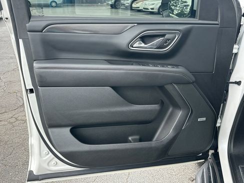 Used 2023 GMC Yukon AT4 w/ LPO, Floor Liner Package AWD/4WD image 11