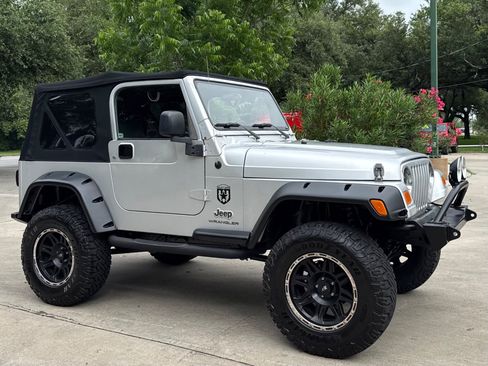 Used 2006 Jeep Wrangler X w/ Tire & Wheel Group (Ecco) AWD/4WD image 16