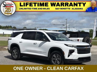 Used 2025 Chevrolet Traverse LT
