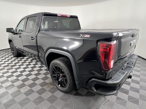 Used 2022 GMC Sierra 1500 Elevation w/ X31 Off-Road Package AWD/4WD image 10