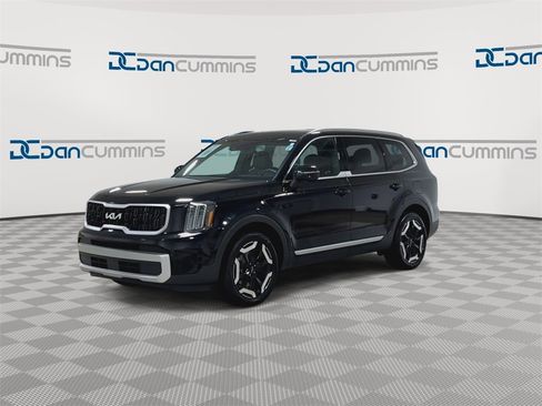 Used 2024 Kia Telluride EX w/ EX Captain's Chair Package image 5