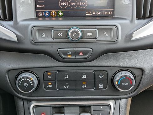 Used 2024 GMC Terrain SLE image 14