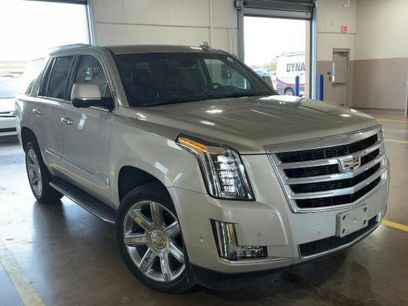 Used 2017 Cadillac Escalade Luxury