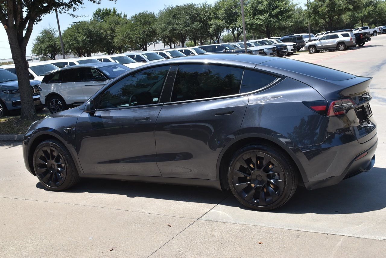 Used 2025 Tesla Model Y Long Range AWD/4WD image 11