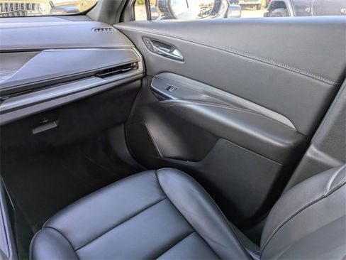 Used 2024 Cadillac XT4 Premium Luxury image 19