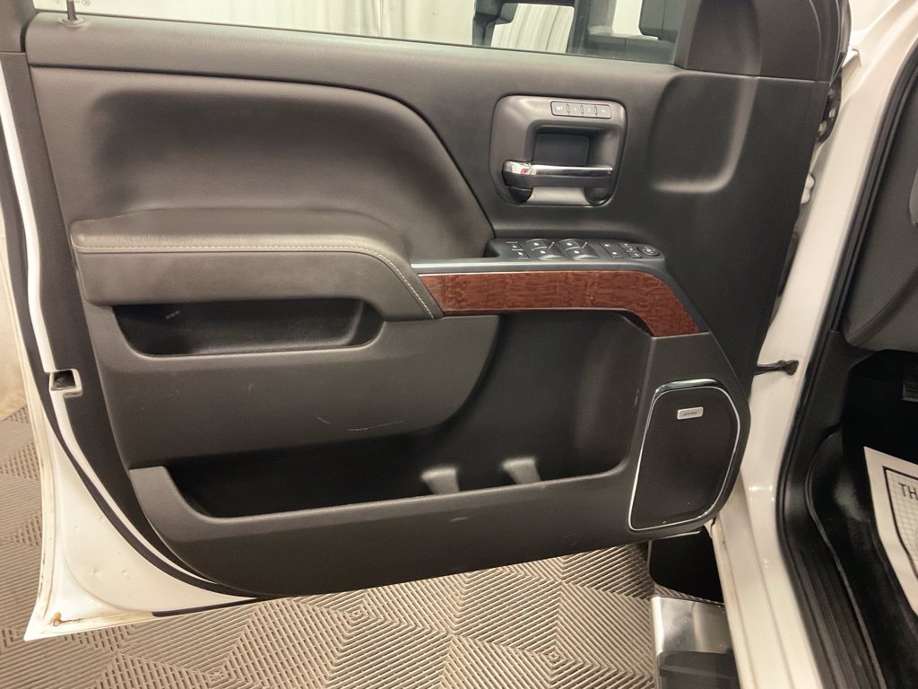 Used 2017 GMC Sierra 1500 SLT w/ SLT Premium Package AWD/4WD image 10