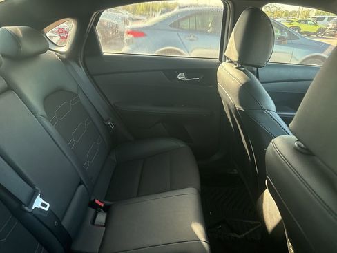 Used 2020 Kia Forte GT-Line image 11