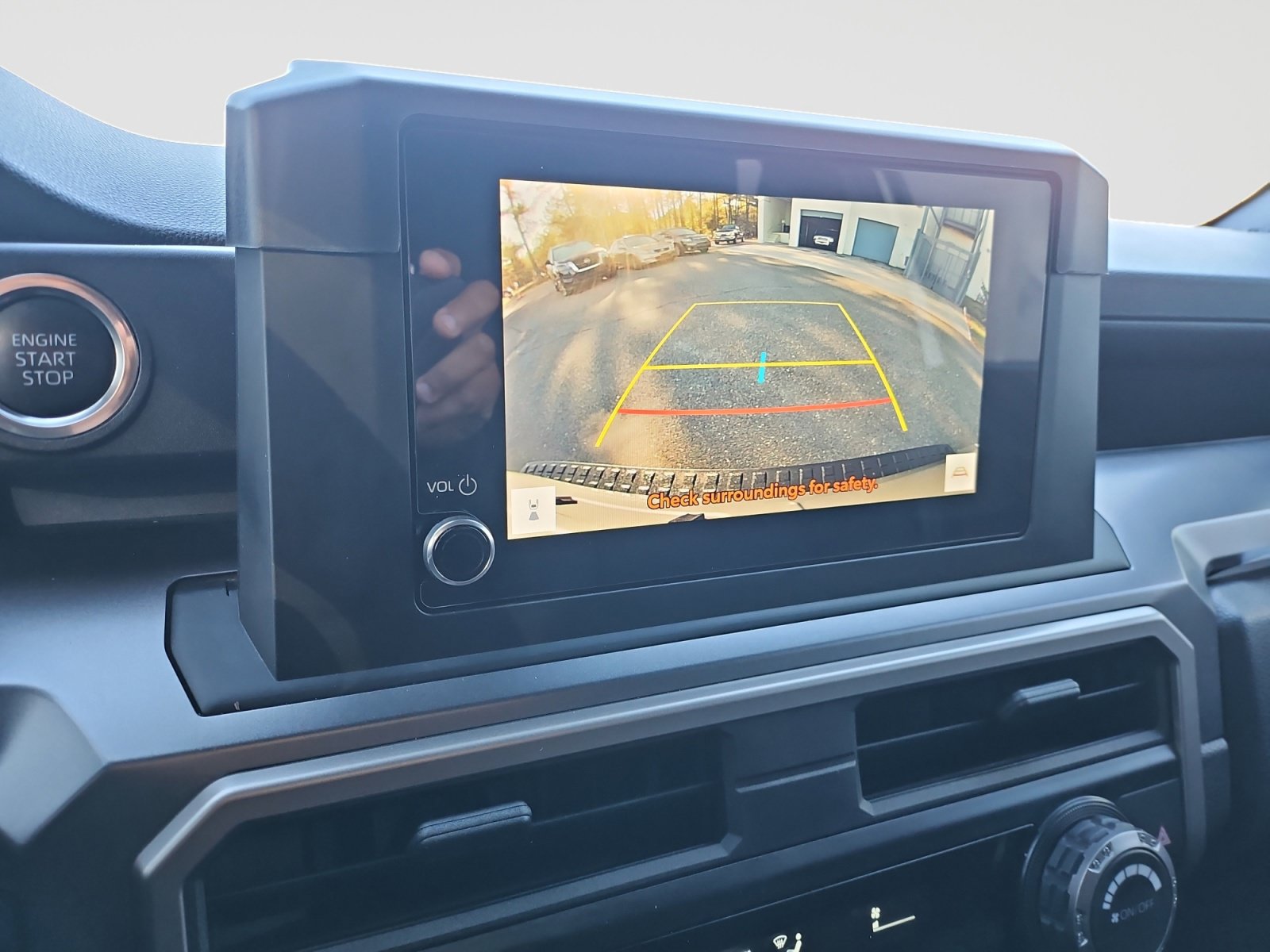 Used 2025 Toyota 4Runner SR5 AWD/4WD image 28