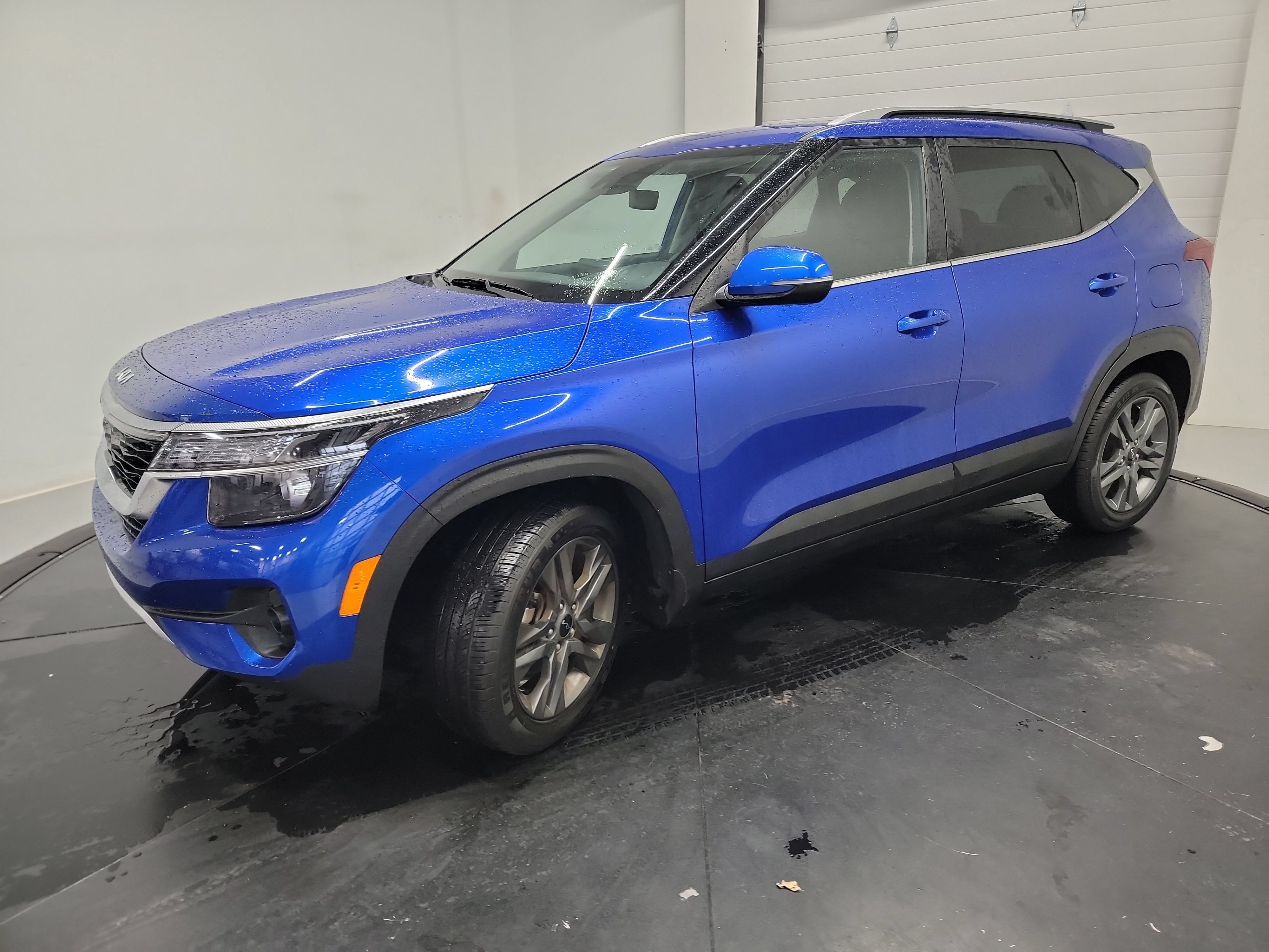 Used 2023 Kia Seltos S FWD image 3
