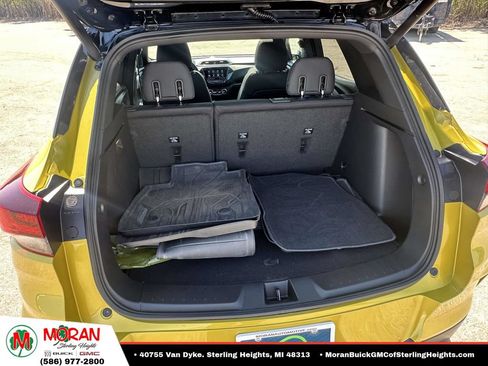 Certified 2023 Chevrolet TrailBlazer RS w/ Sun and Liftgate Package FWD image 11