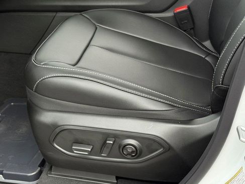 New 2025 Jeep Grand Cherokee L Limited w/ Luxury Tech Group II image 19