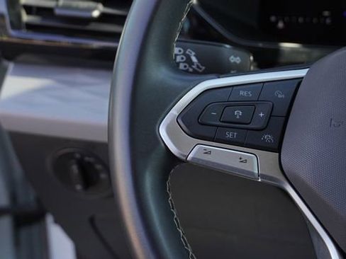 Used 2024 Volkswagen Taos S image 27