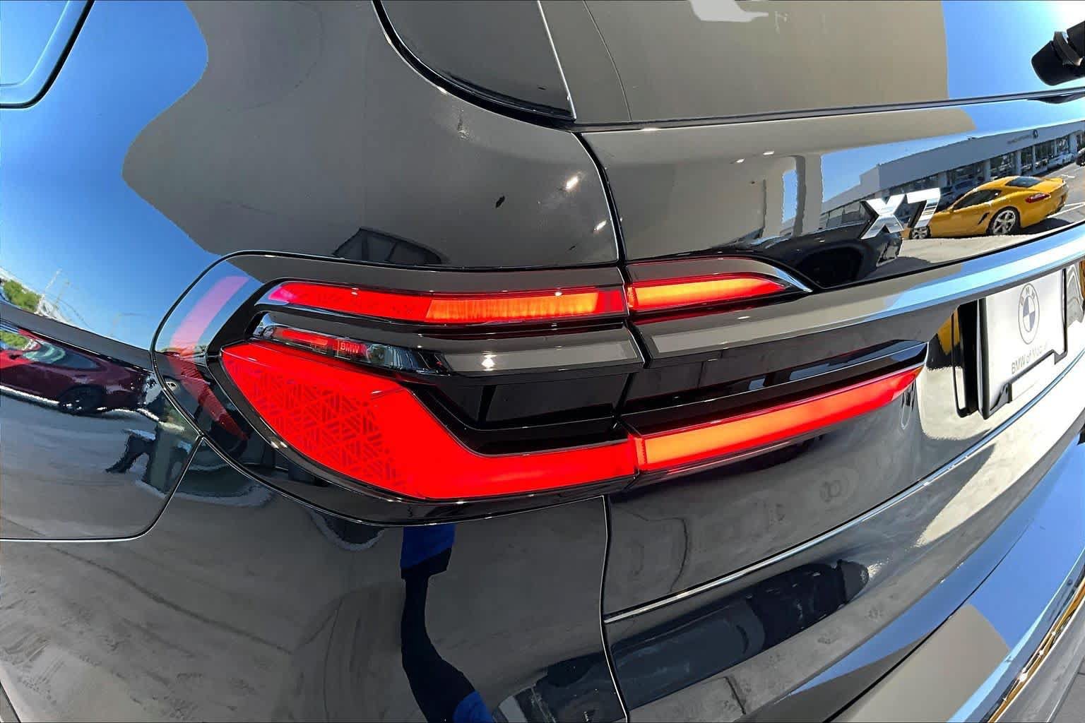Used 2026 BMW X7 M60i AWD/4WD image 27