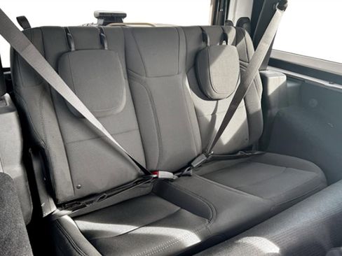 Used 2020 Jeep Wrangler Sport image 19