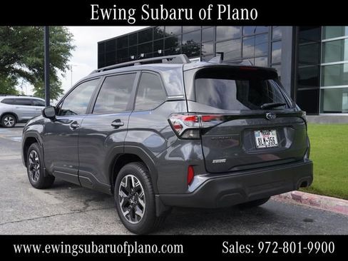Used 2025 Subaru Forester Premium AWD/4WD image 15