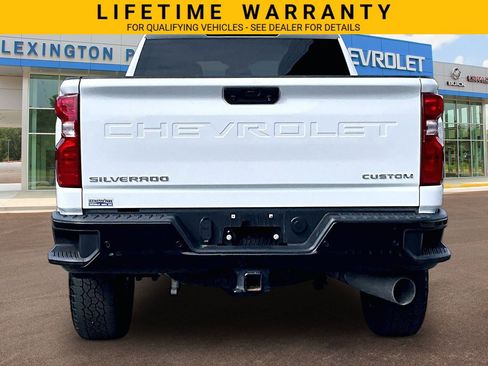 Used 2025 Chevrolet Silverado 2500 Custom w/ Custom Value Package AWD/4WD image 4