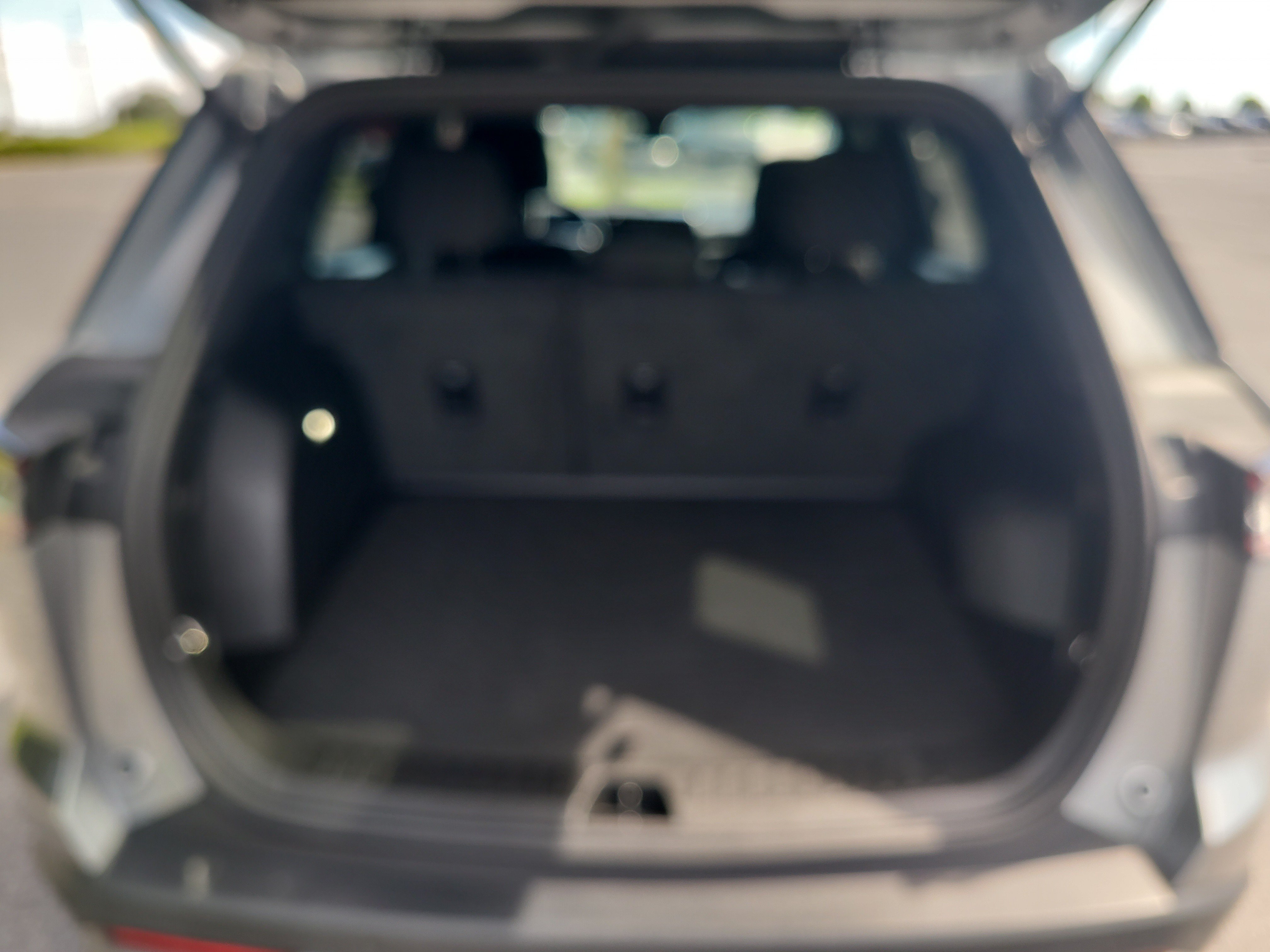 Used 2025 Chevrolet Equinox LT w/ Safety and Technology Package FWD image 11