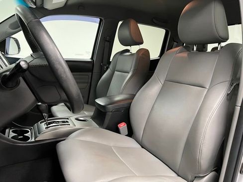 Used 2015 Toyota Tacoma Base w/ Limited Package image 19