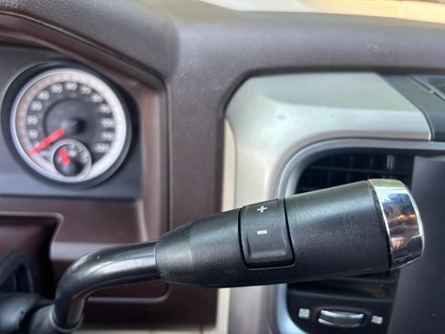 Used 2014 RAM 2500 SLT AWD/4WD image 16