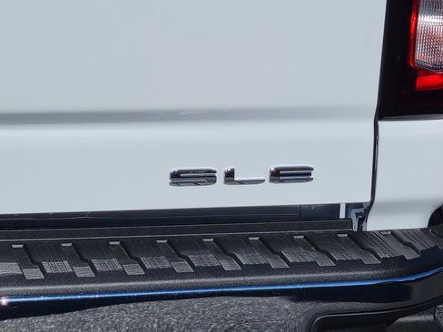 New 2026 GMC Sierra 2500 SLE w/ SLE Value Package; image 11