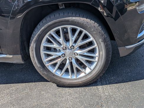 Used 2017 Jeep Grand Cherokee Summit AWD/4WD image 11