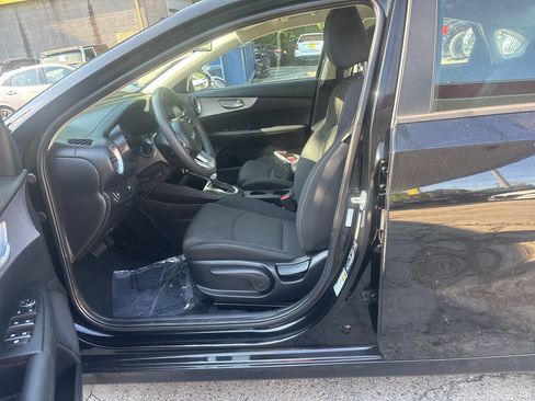 Used 2024 Kia Forte LX FWD image 9