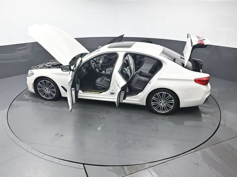 Used 2018 BMW 540i xDrive w/ M Sport Package AWD/4WD image 47