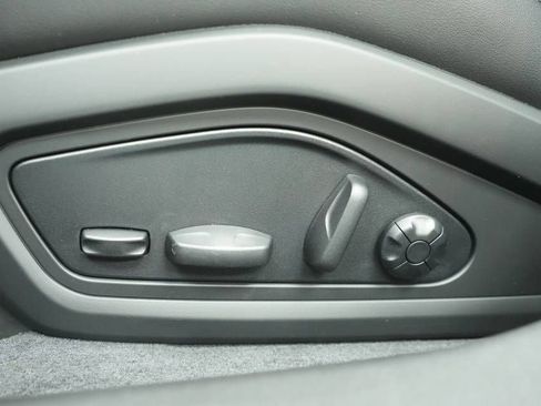New 2026 Porsche Taycan AWD/4WD image 32