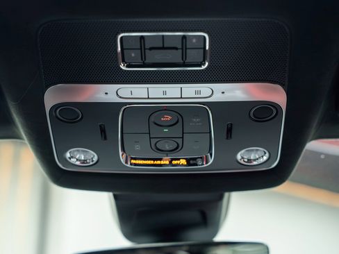 Certified 2024 Bentley Flying Spur W12 image 31