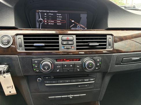 Used 2011 BMW 328i xDrive Sedan AWD/4WD image 10