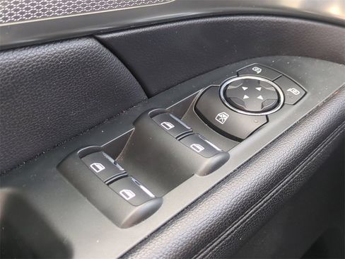 Used 2019 Ford Explorer XLT w/ Equipment Group 202A image 25