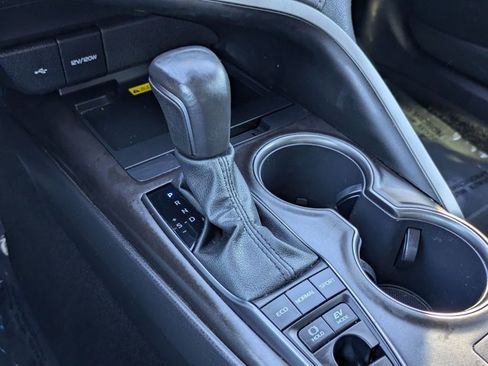 Used 2022 Toyota Camry XSE image 12