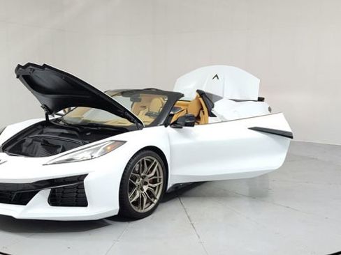 Used 2023 Chevrolet Corvette Z06 w/ Stealth Interior Trim Package image 9