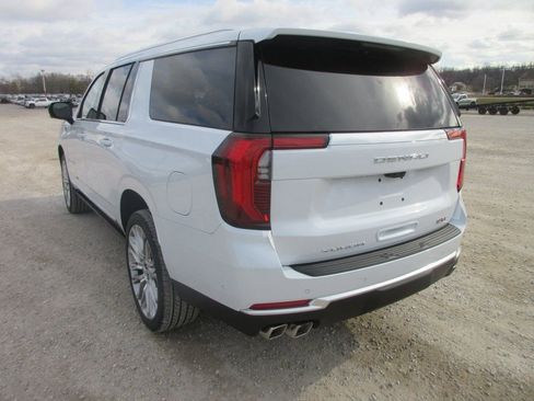 New 2026 GMC Yukon XL Denali w/ Denali Reserve Package image 7