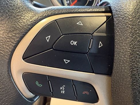 Used 2018 Jeep Cherokee Latitude image 13