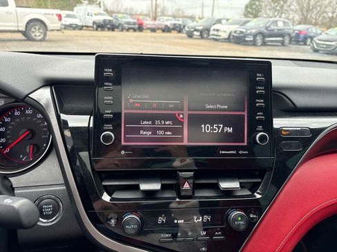 Used 2021 Toyota Camry XSE image 11