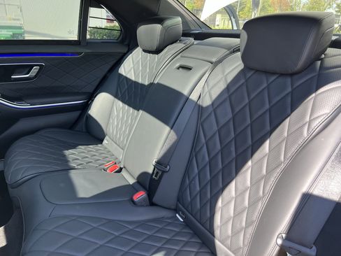 Certified 2025 Mercedes-Benz S 580 S 580 image 33