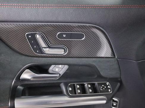 Used 2023 Mercedes-Benz GLA 250 4MATIC image 11