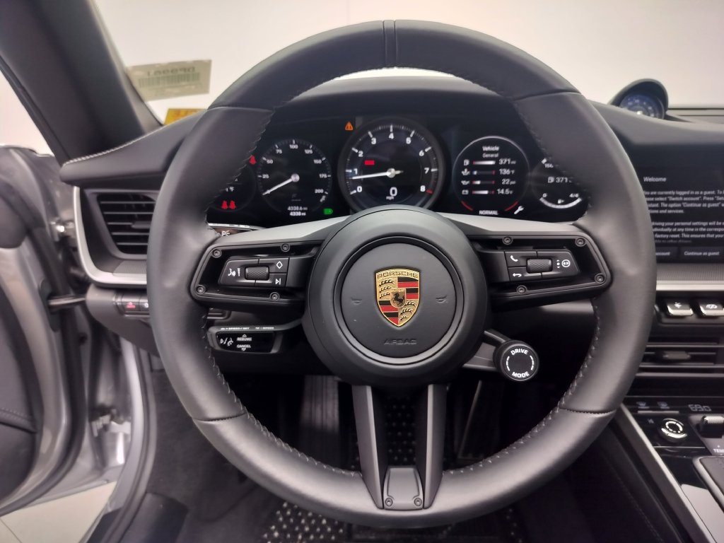 Certified 2024 Porsche 911 Targa 4S AWD/4WD image 8