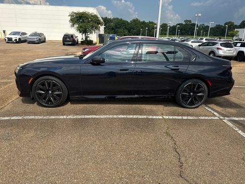 Used 2023 BMW 740i RWD image 8