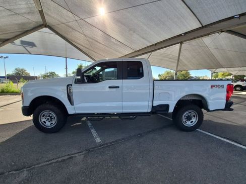 Used 2023 Ford F250 XL w/ FX4 Off-Road Package AWD/4WD image 8