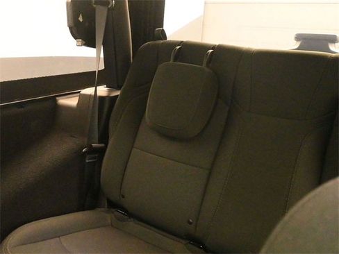 Used 2022 Jeep Wrangler Willys image 19