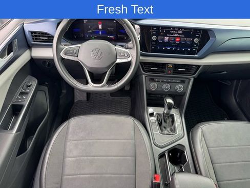 Certified 2022 Volkswagen Taos SE image 11