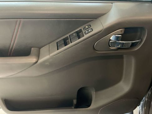 Used 2012 Nissan Frontier PRO-4X w/ Pro-4x Luxury Pkg image 13