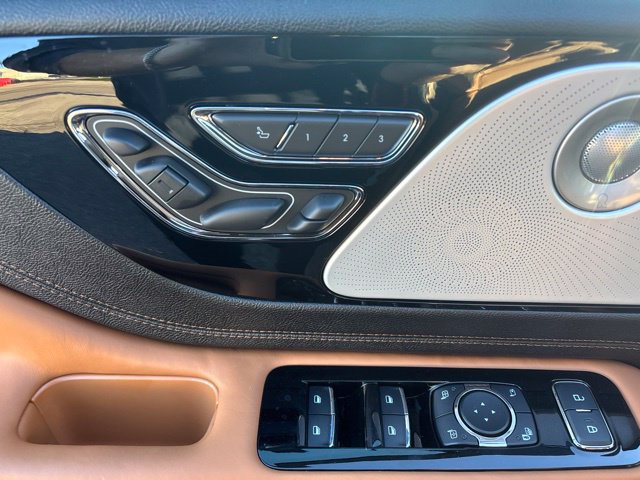 New 2027 Lincoln Aviator Black Label w/ Jet Appearance Package AWD/4WD image 13