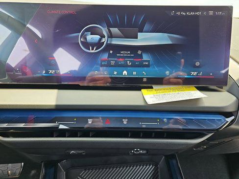 New 2025 BMW X3 M50 w/ Premium Package image 24