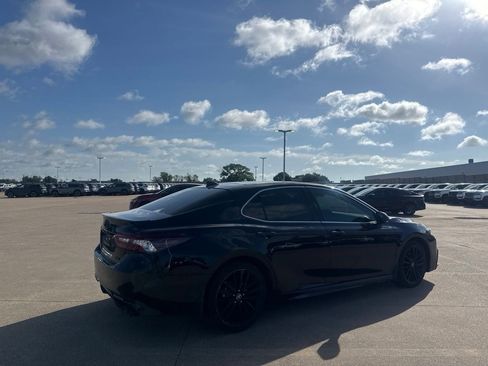 Used 2021 Toyota Camry XSE FWD image 19