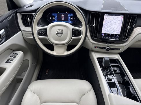 Used 2023 Volvo XC60 B5 Plus w/ Climate Package AWD/4WD image 13