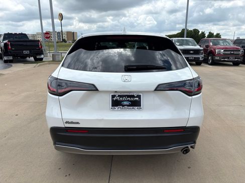 Used 2023 Honda HR-V Sport image 4