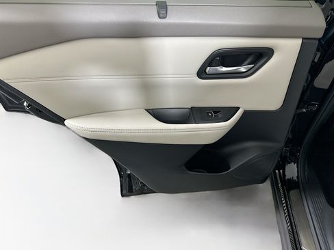 Used 2023 Nissan Rogue SL w/ SL Premium Package FWD image 26